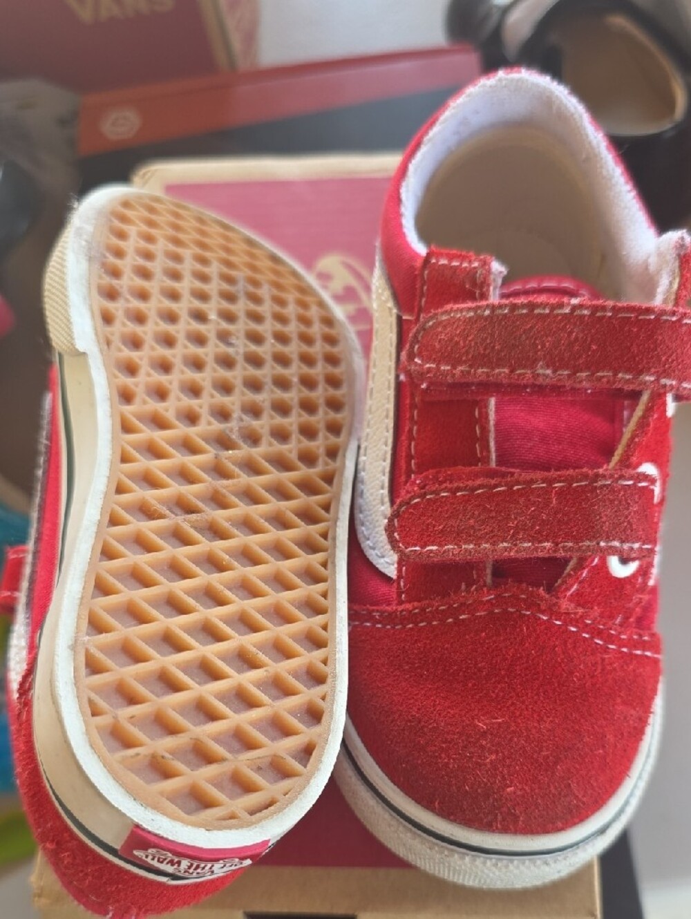 Red VANS - Picture 3 of 6